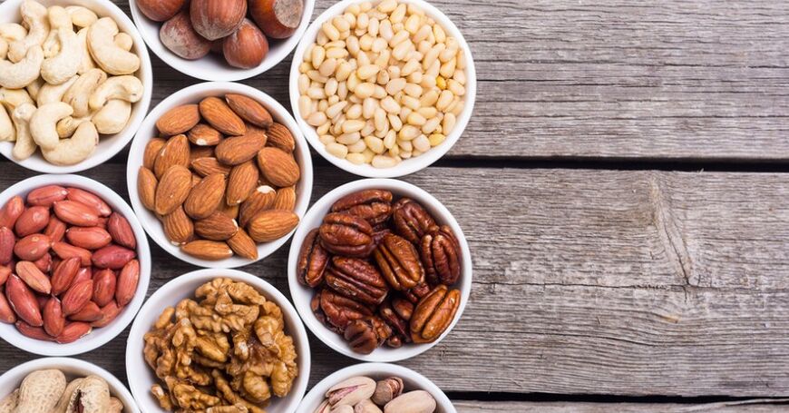 Les noix sont des composants alimentaires bénéfiques pour la santé des hommes. 