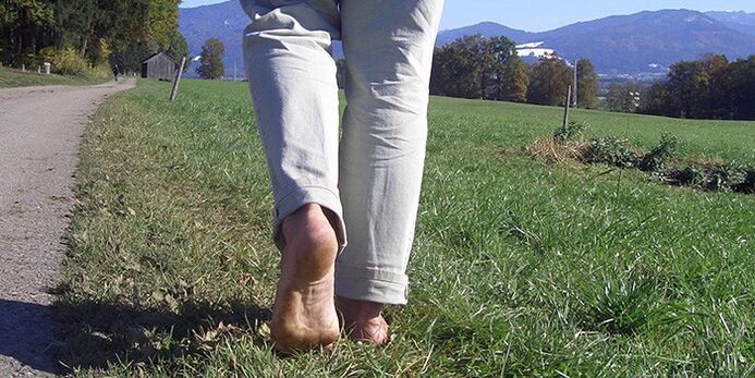 Marchez pieds nus pour une efficacité accrue
